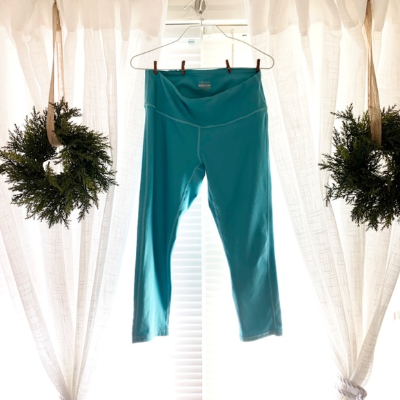 TSLA capri leggings - Picture 7 of 12